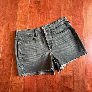 Universal thread black denim shorts, size 10